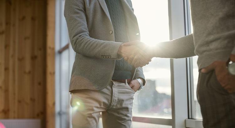 COMO-COPIAR-ESTRATÉGIAS-DE-VENDAS-DE-GRANDES-EMPRESAS